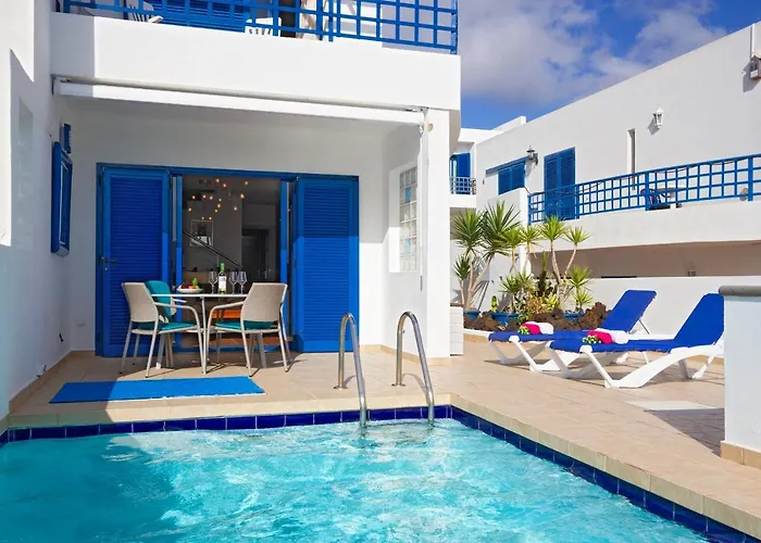 De La Cruz بلايا بلانكا